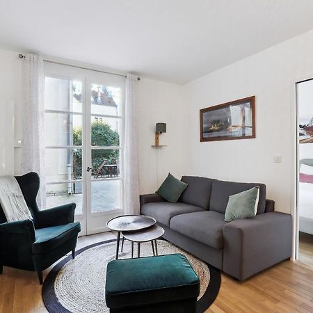 Le Montesquieu Apartment Versailles Bagian luar foto