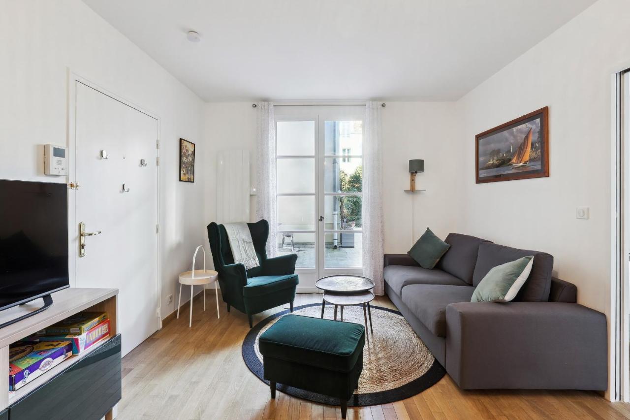 Le Montesquieu Apartment Versailles Bagian luar foto