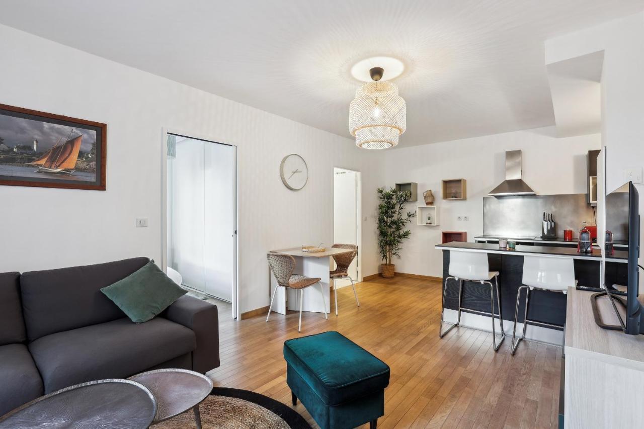 Le Montesquieu Apartment Versailles Bagian luar foto