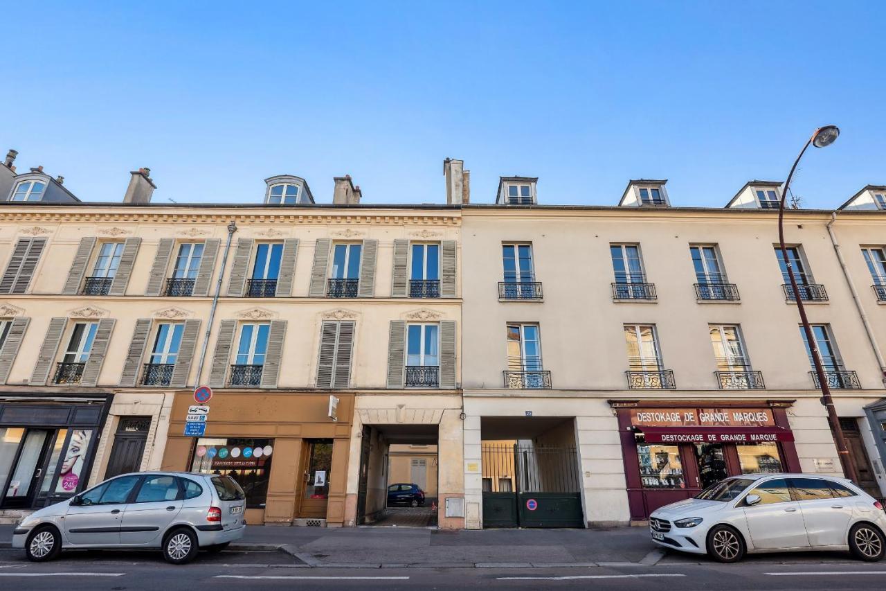 Le Montesquieu Apartment Versailles Bagian luar foto